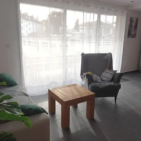 Les Rives De La Jamagne Апартаменты *